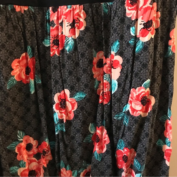 Torrid floral dress - Picture 4 of 7